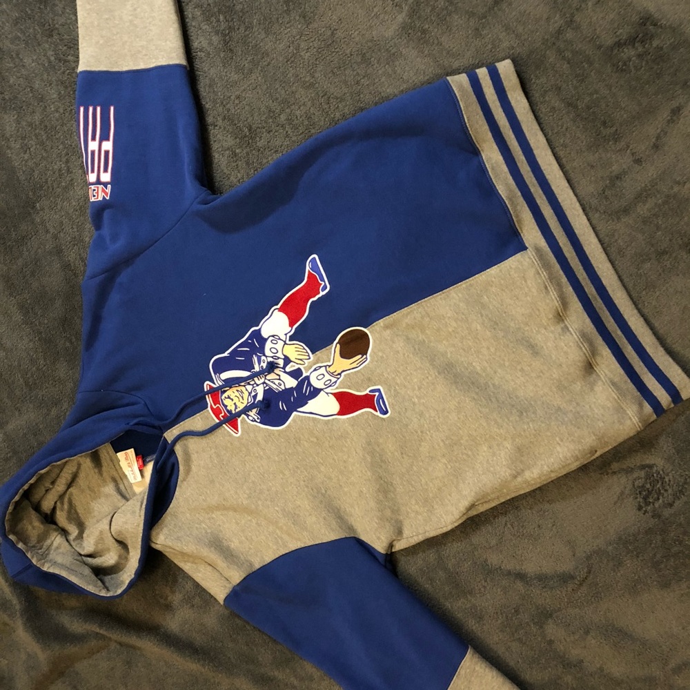 mitchell and ness thriwback patriots hoodie
